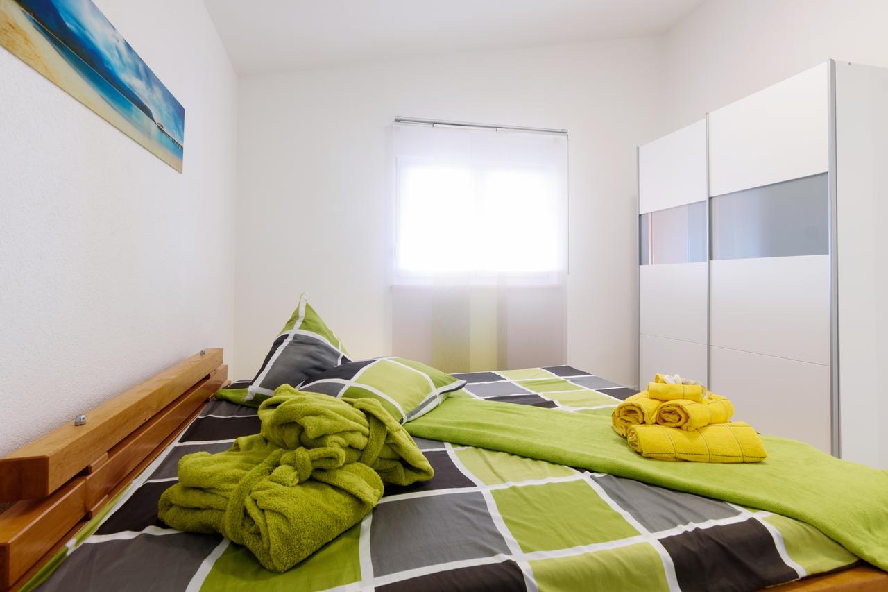 Studio Apartment Maslina Gornji Karin Extérieur photo