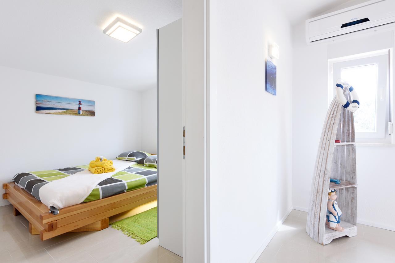 Studio Apartment Maslina Gornji Karin Extérieur photo